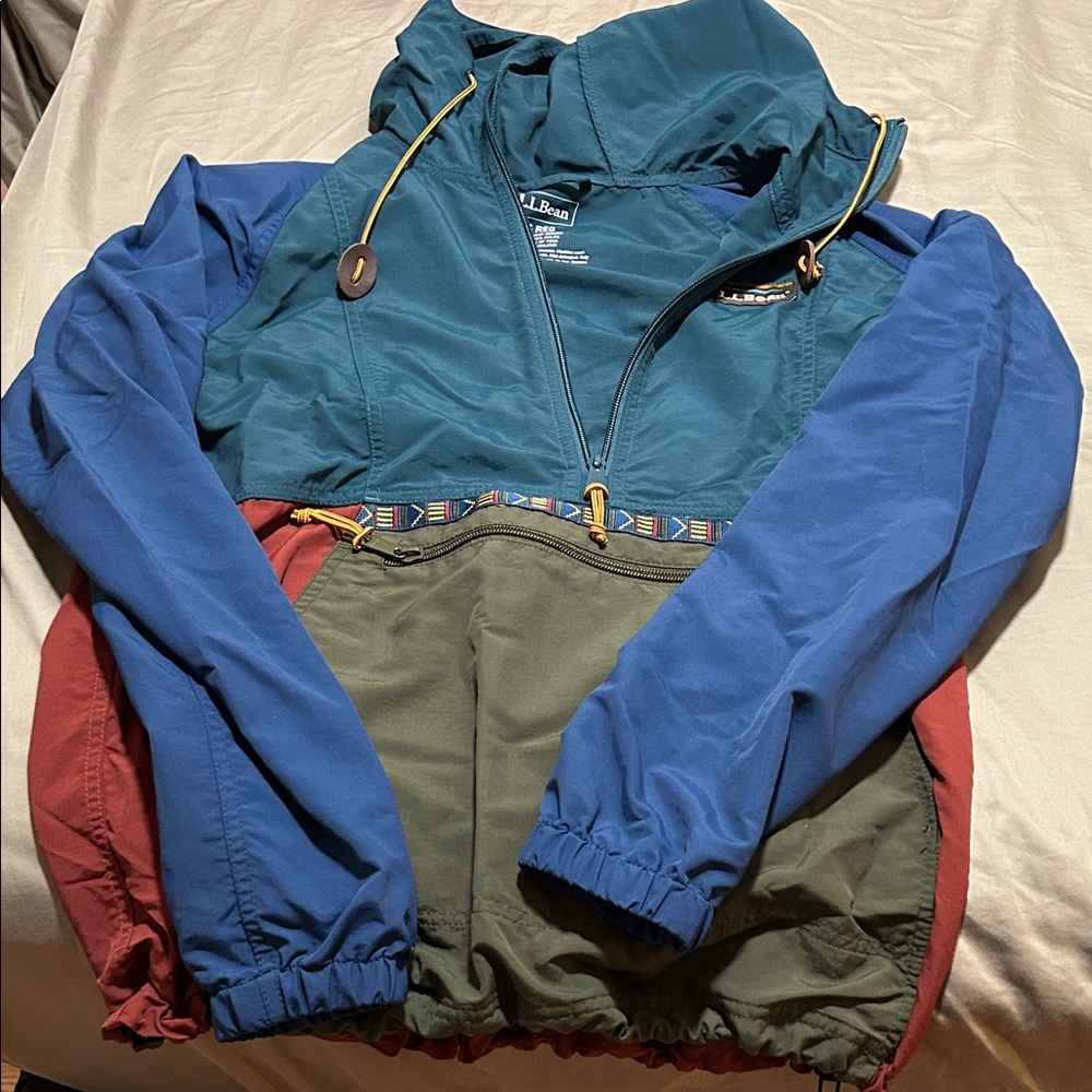 L.L. Bean women’s Multicolor Packable Raincoat